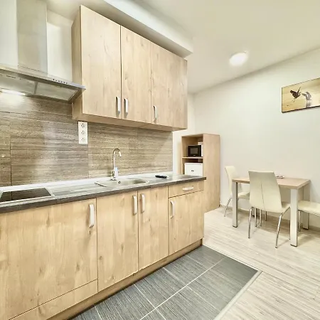 Lumen - Corvin 2 * بودابست